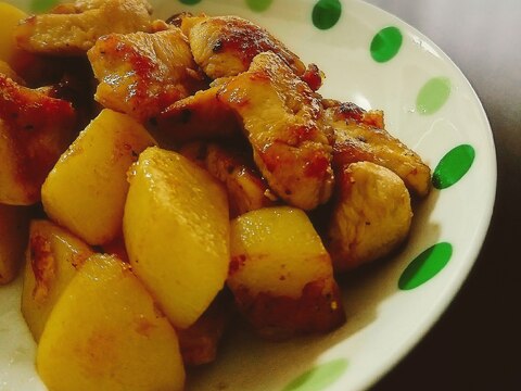 鶏むね肉とじゃがいものマヨポン炒め